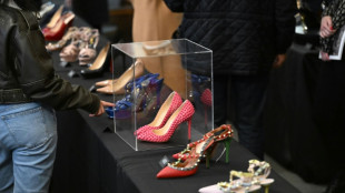 Subastan en Francia objetos decomisados al narcotr&aacute;fico