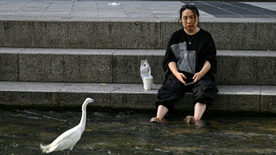  South Korea records its highest-ever temperature of 42.5C 