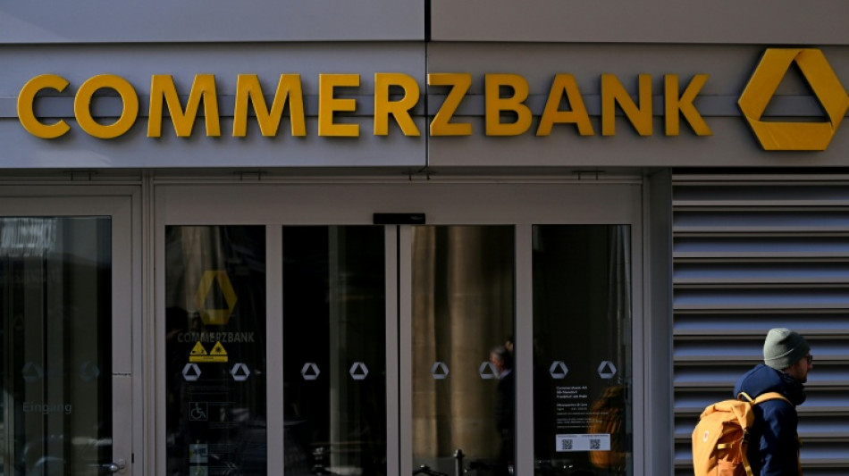  Unicredit legt offizielles Angebot f&uuml;r &Uuml;bernahme der Commerzbank vor 