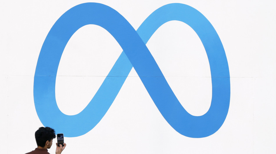 Biden, vergognosa decisione di Meta di eliminare il fact-check