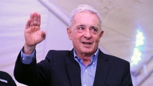 Petro mede for&ccedil;as em legislativas da Col&ocirc;mbia diante do ressurgido ex-presidente Uribe