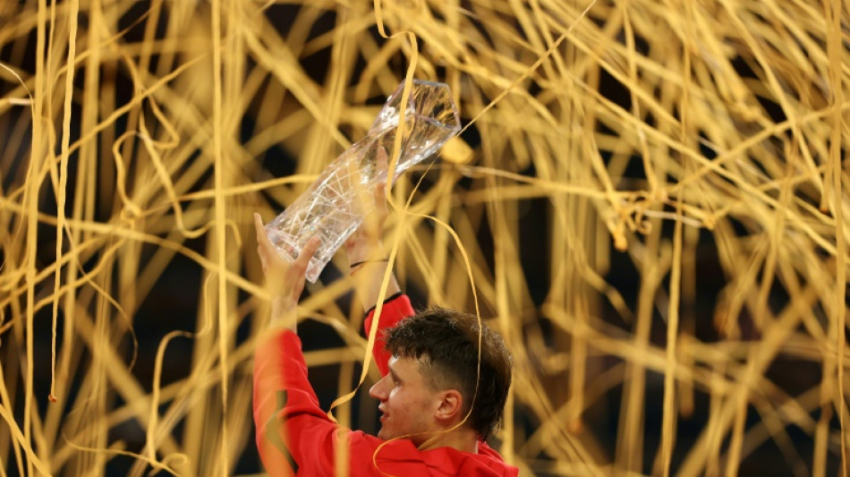 Referee's lunch break saved Miami winner Mensik from early exit