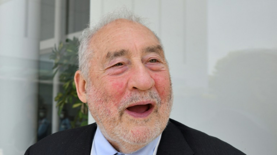 Stiglitz: las pol&iacute;ticas "hostiles" de EEUU hacia China pueden dividir el mundo en dos bloques