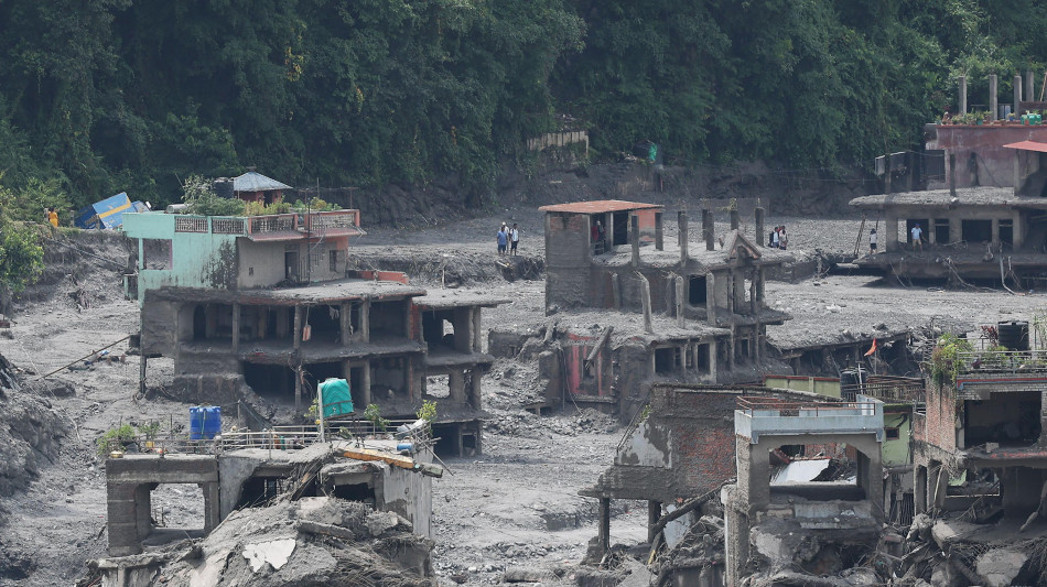 Tibet-Nepal, il bilancio in Cina sale a 16 morti e 546 dispersi 
