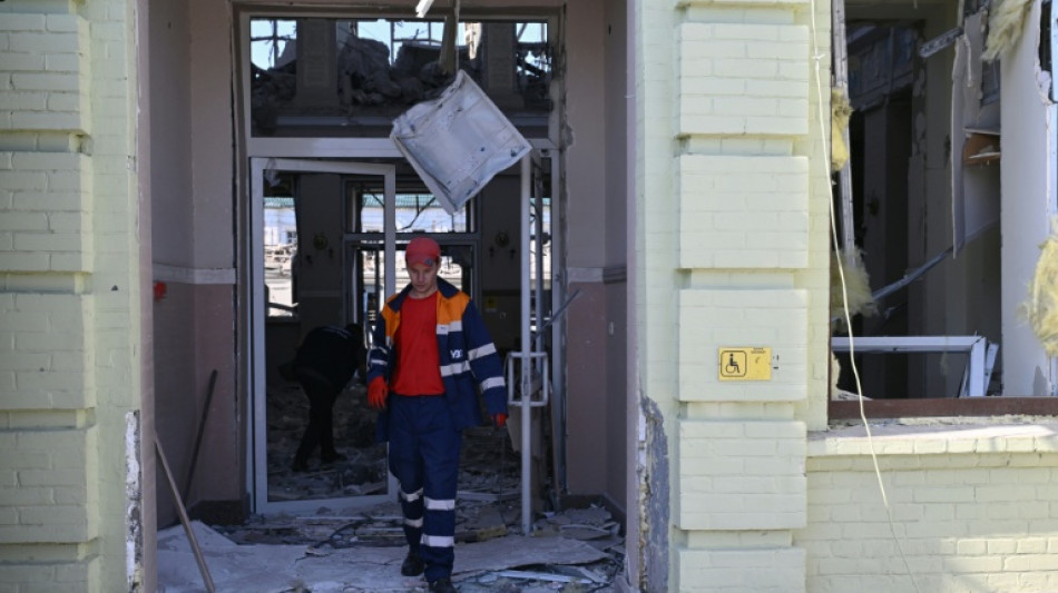 Russian strikes kill six across Ukraine