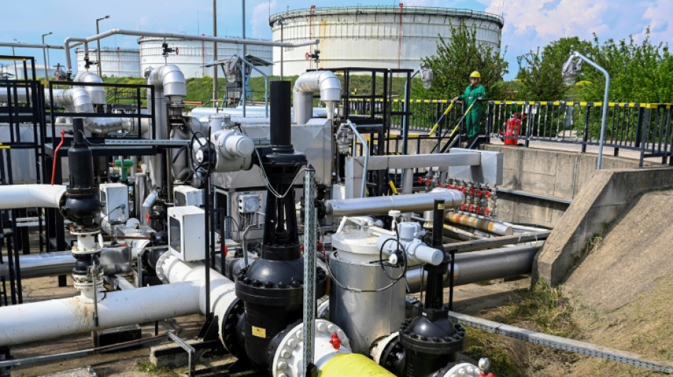  Ucr&acirc;nia retoma transporte de petr&oacute;leo russo para a Europa 