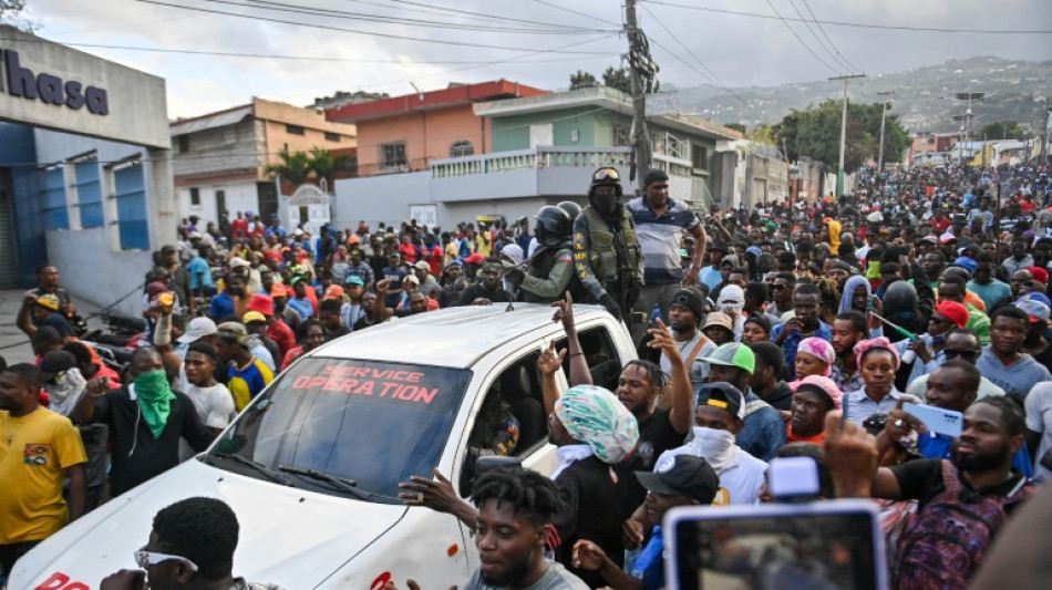 Cinco mortos em confrontos entre manifestantes e policiais no Haiti