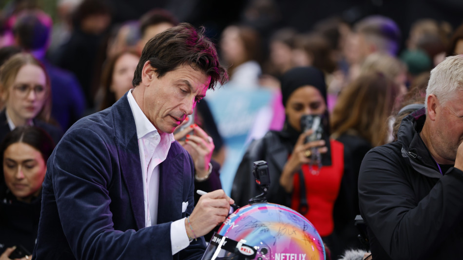 F1: Wolff attacca Verstappen 'guida come tassista Roma o Napoli'