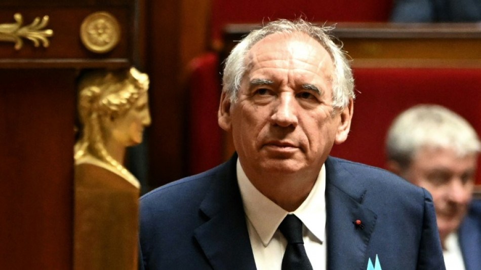 Frankreichs Premier warnt vor Vertrauensvotum vor Niedergang des Landes