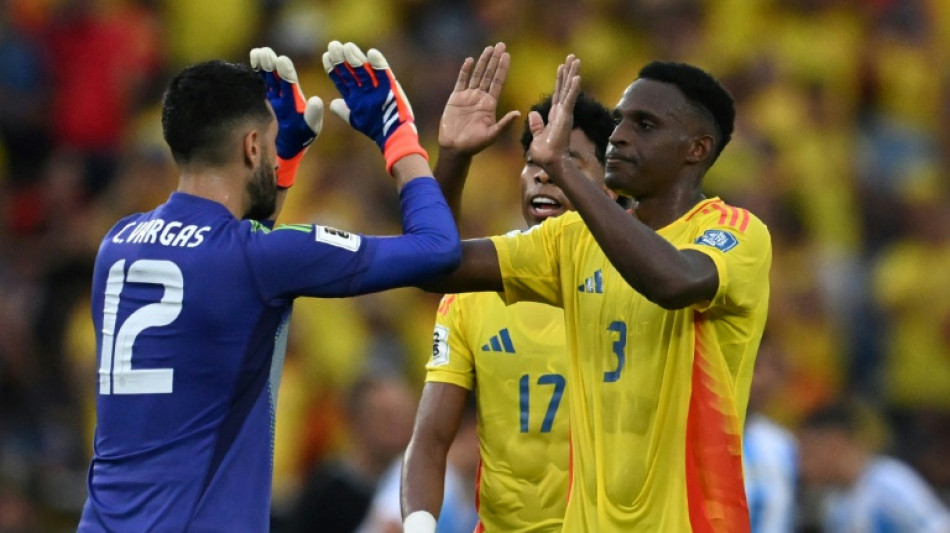 Col&ocirc;mbia vence l&iacute;der Argentina (2-1) em casa nas Eliminat&oacute;rias 