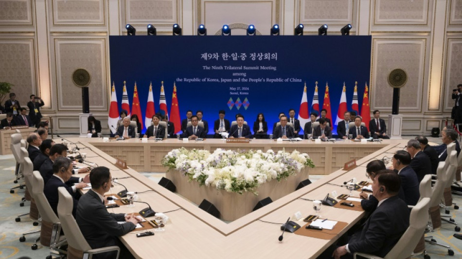 S&uuml;dkoreas Pr&auml;sident empf&auml;ngt Regierungschefs Chinas und Japans zu Gipfeltreffen