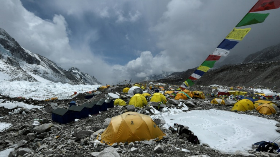  Nepal emite un r&eacute;cord de 492 permisos de escalada para el Everest 
