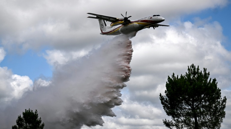  "Il faut nous aider", lancent les pompiers apr&egrave;s les incendies pr&eacute;coces dans le sud 