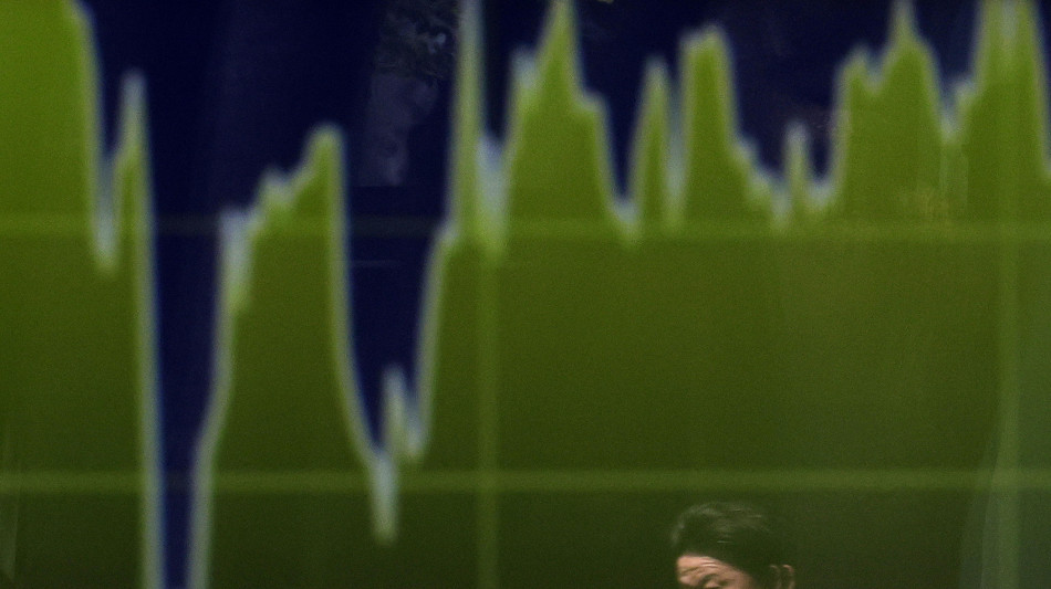 Borsa: Tokyo, apertura poco variata (+0,04%)