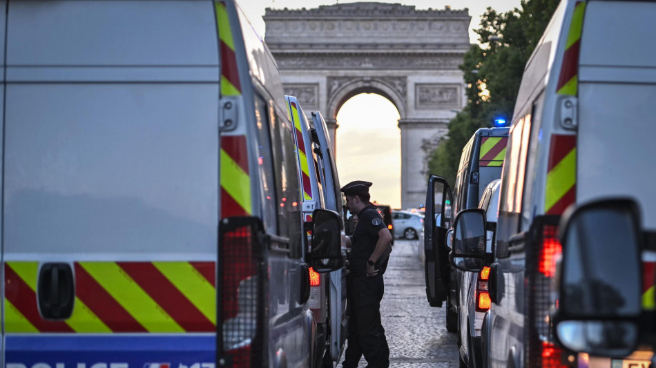  L'accoltellatore di Parigi, 'Allah mi ha mandato per uccidere delle donne' 