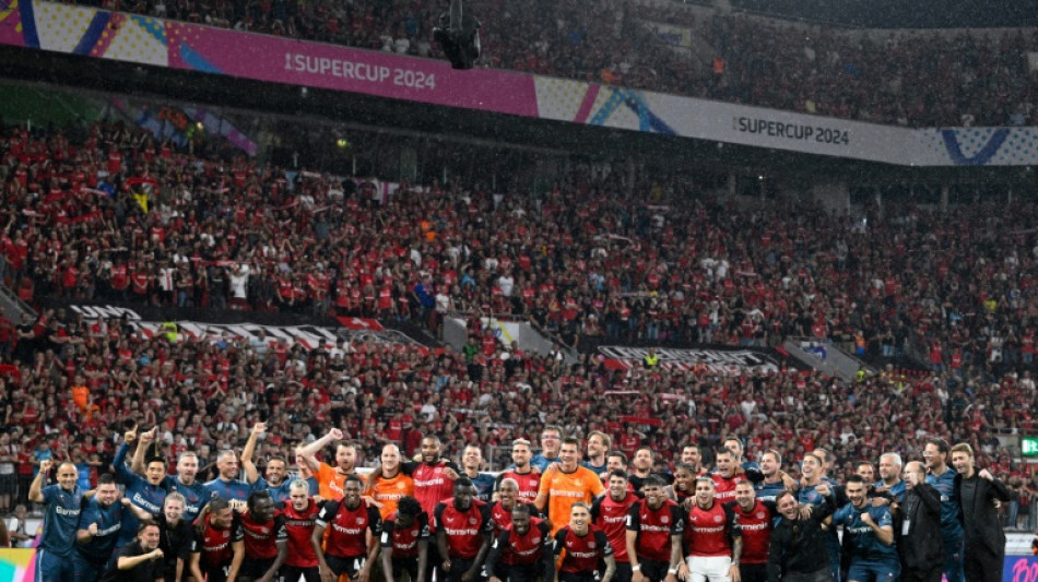 Leverkusen vence Stuttgart nos p&ecirc;naltis e &eacute; campe&atilde;o da Supercopa da Alemanha