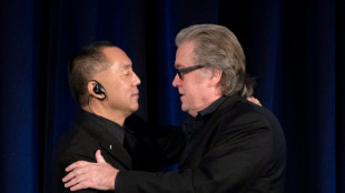 EEUU arresta a magnate chino que respald&oacute; a Steve Bannon, exasesor de Trump