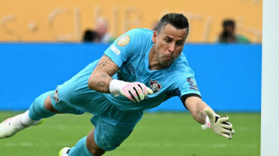 1390 Partien: Fluminense-Keeper Fabio stellt Spielrekord ein