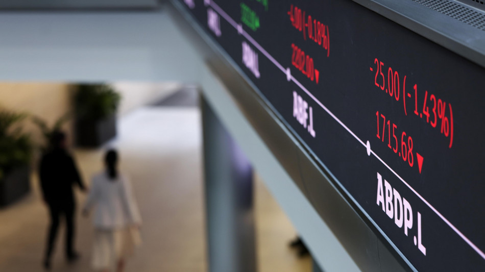 Borsa: l'Europa apre cauta, sale Londra (+0,36%)