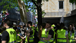 Serbien: Erste gemeinsame Gro&szlig;demonstration von Studenten und Gewerkschaften 