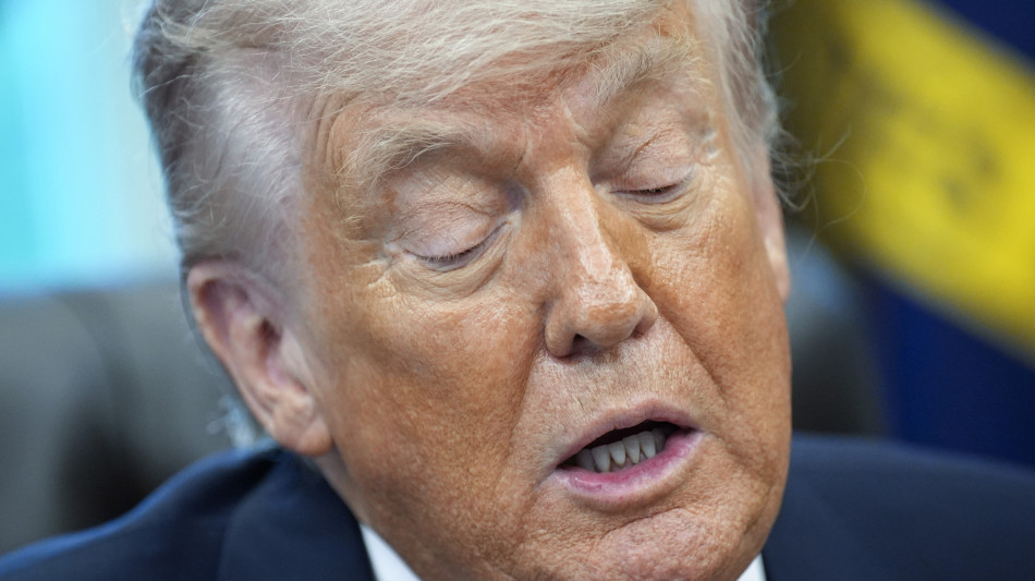  Trump, colpiremo Iran pi&ugrave; forte se non firma accordo in fretta 