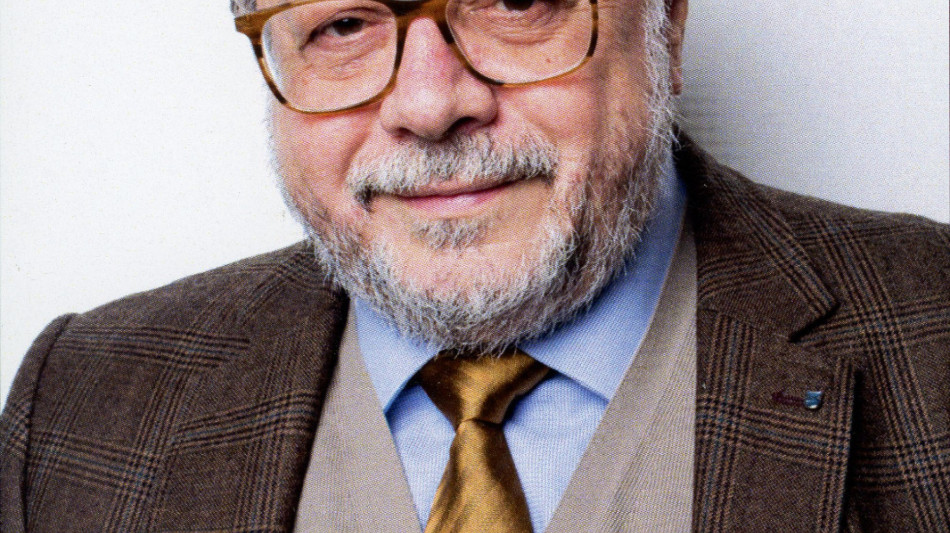  Coveri (Crusca), 'nei testi di Sanremo mediet&agrave; senza picchi' 