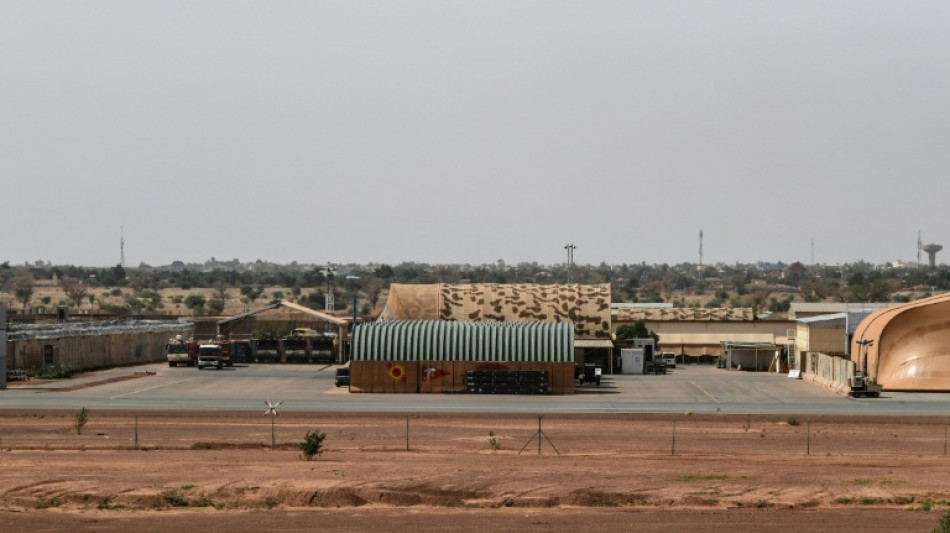  Niger: &eacute;changes de tirs &agrave; Niamey, le signal de la TV publique coup&eacute;   