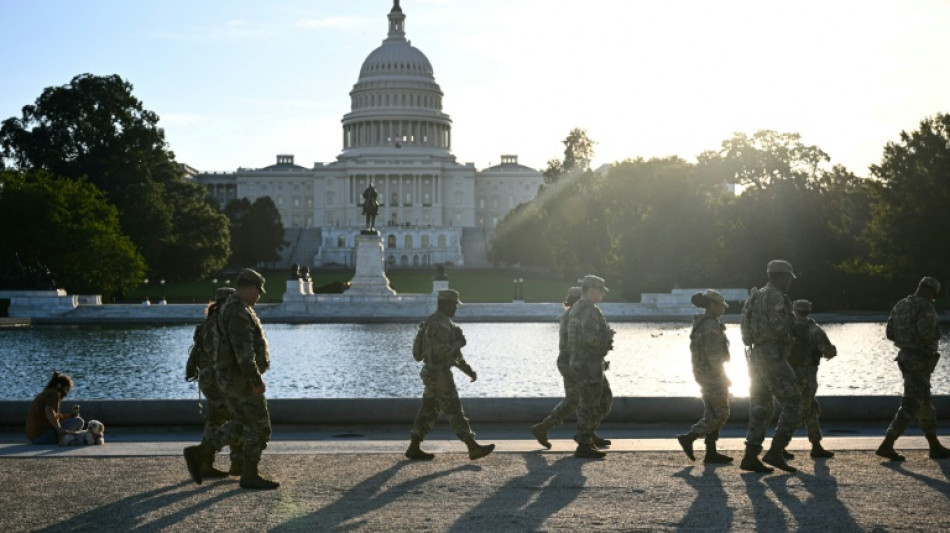 Trump se fait "troll-en-chef" face au blocage budg&eacute;taire