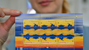 L'Ukraine c&eacute;l&egrave;bre ses fermiers remorqueurs de tanks avec un timbre