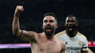 Real Madrid vence Almer&iacute;a com gol de Carvajal nos acr&eacute;scimos