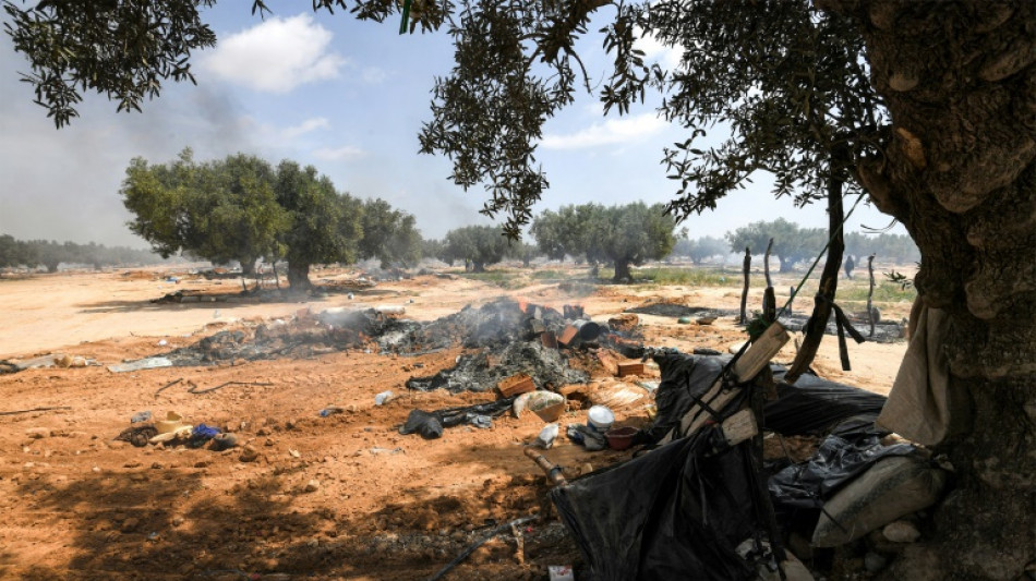T&uacute;nez desmantela campamentos de migrantes africanos