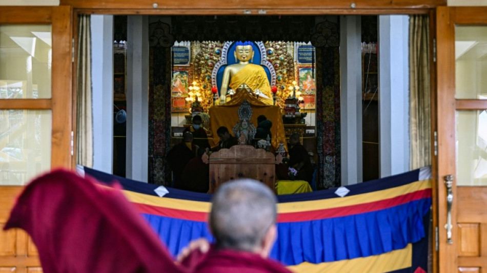  Exiled Tibetans choose leaders for lost homeland 