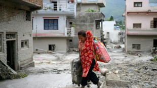 Muertos por alud en Nepal y China superan los 690 y sigue b&uacute;squeda de casi 3.000 desaparecidos