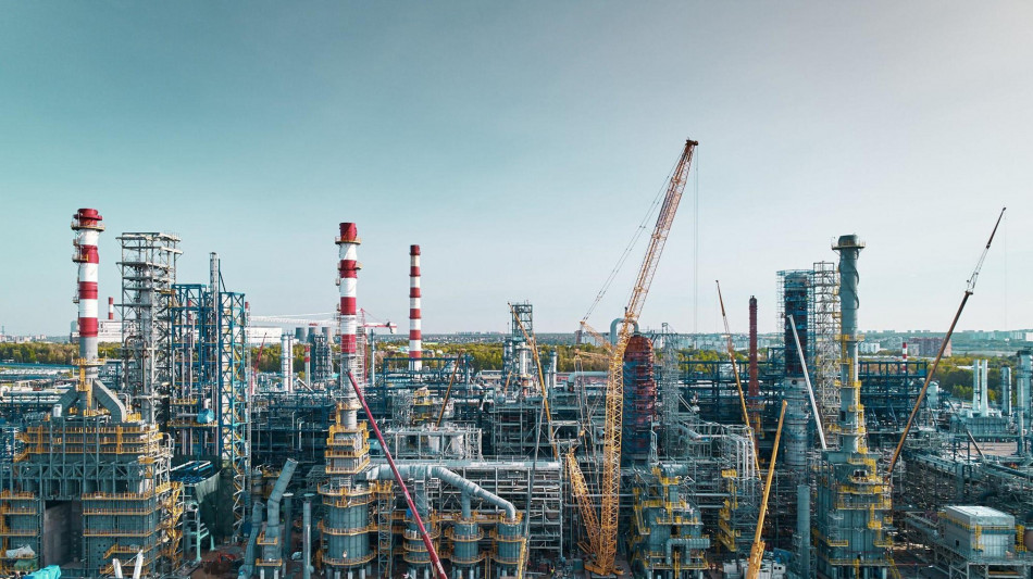 Maire, accordi in Azerbaijan e Uzbekistan sull'energia pulita