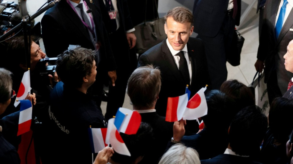 Macron re&ccedil;u par l'empereur &agrave; la fin de sa visite au Japon