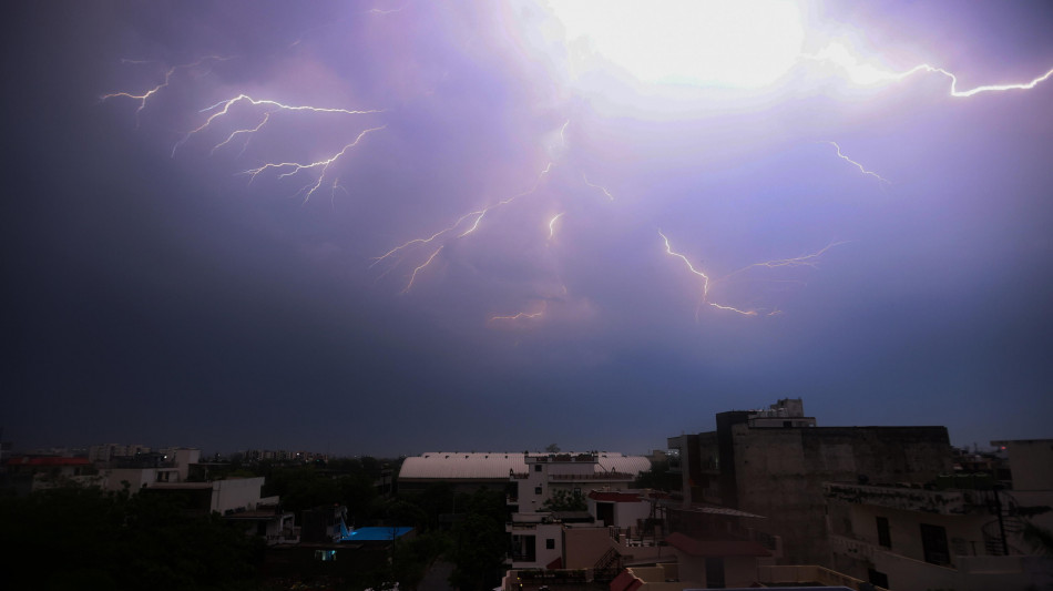 Tempeste monsoniche in India, 33 persone uccise dai fulmini