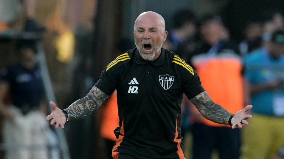  Atl&eacute;tico-MG anuncia demiss&atilde;o de Jorge Sampaoli 