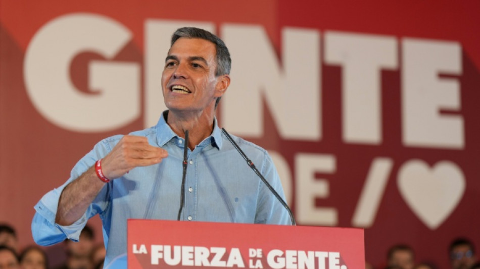  El gobierno espa&ntilde;ol aprueba un nuevo paquete de medidas sociales a semanas de las elecciones 
