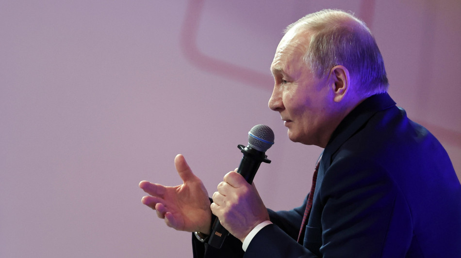 Cremlino,Putin non rifiuta dialogo ma Zelensky &egrave; illegittimo