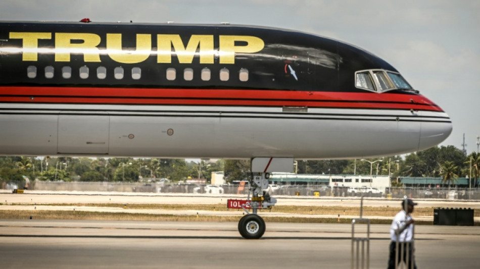  Aeroporto de Palm Beach adota nome de Donald Trump 