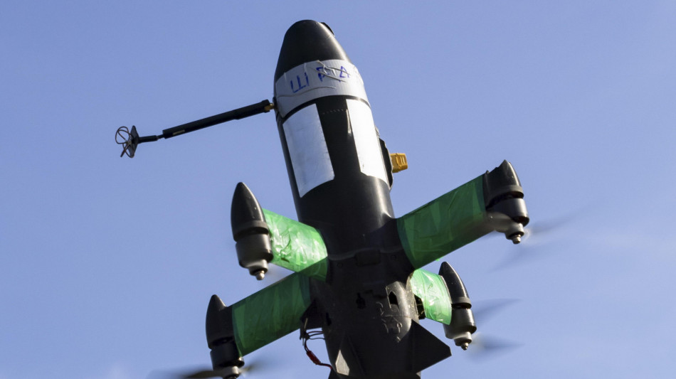  Drone con esplosivo trovato all'aeroporto di Lipsia vicino ad aereo ucraino 