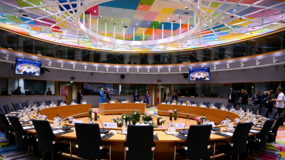 UE se esforça para acalmar Trump na frente comercial, após aumentos na Defesa