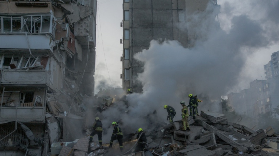 Intenso bombardeio russo em Kiev deixa ao menos 24 mortos e diminui esperan&ccedil;as de paz