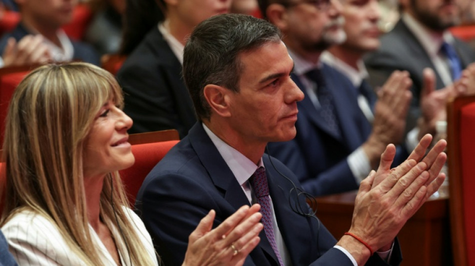  Espagne: un tribunal interdit &agrave; l'&eacute;pouse du Premier ministre de quitter le pays 