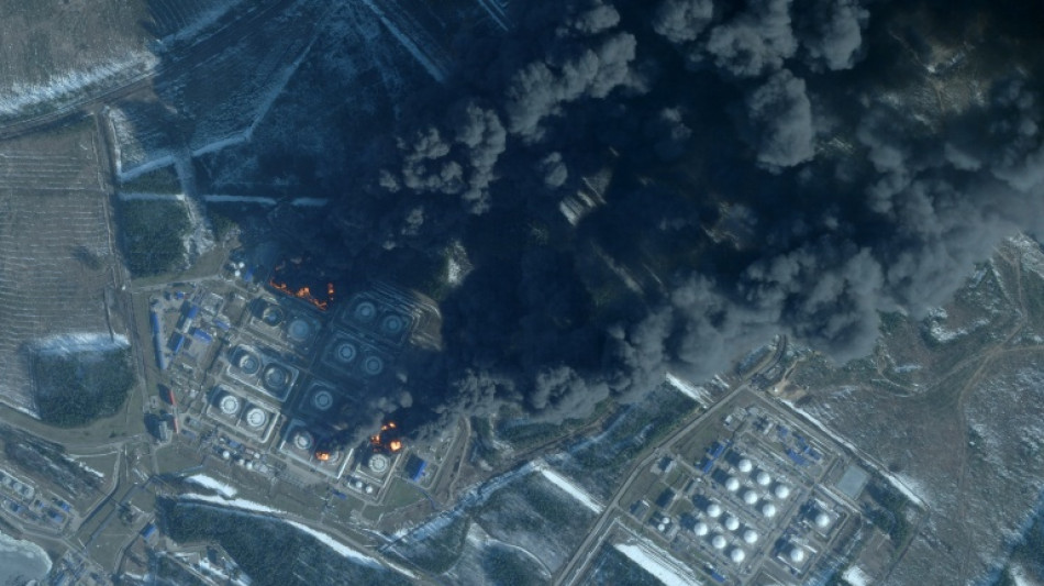  Ucrania reivindica el ataque contra un dep&oacute;sito de combustible del puerto ruso de Primorsk  