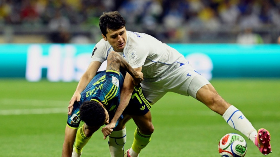  Man City's Khusanov signs new five-year contract 