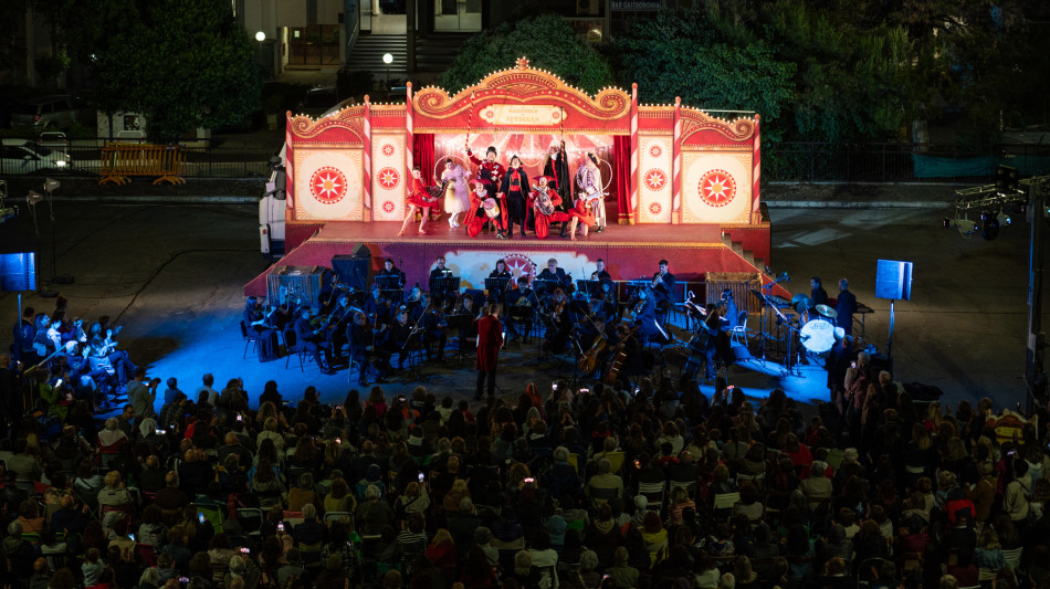 Opera Roma, OperaCamion torna con Tosca nelle piazze di Roma