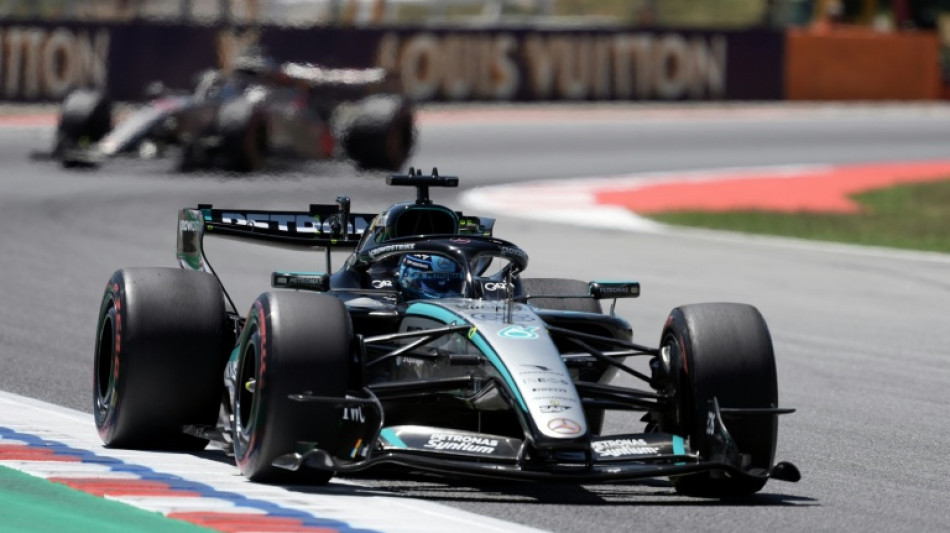  Mercedes' Russell quickest in opening Barcelona F1 practice 