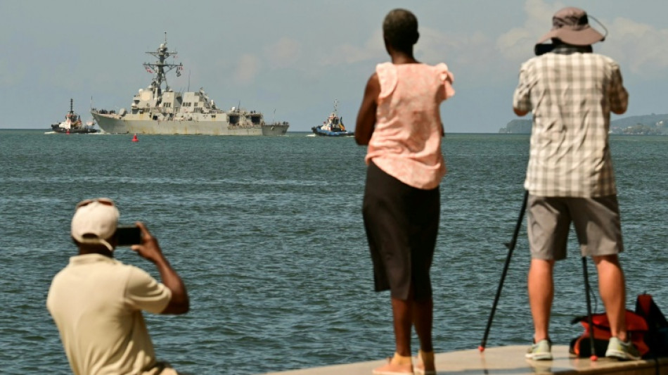 Destróier dos EUA deixa Trinidad e Tobago após quatro dias em frente à costa da Venezuela