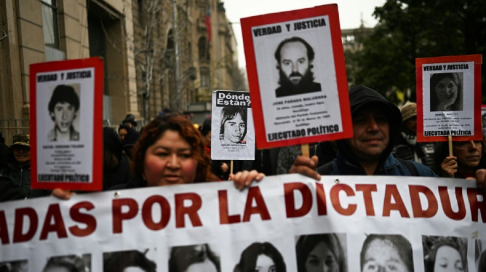 Marcha em mem&oacute;ria das v&iacute;timas da ditadura no Chile termina em confrontos